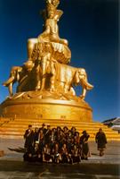 Local indegenous Tibeten tourists